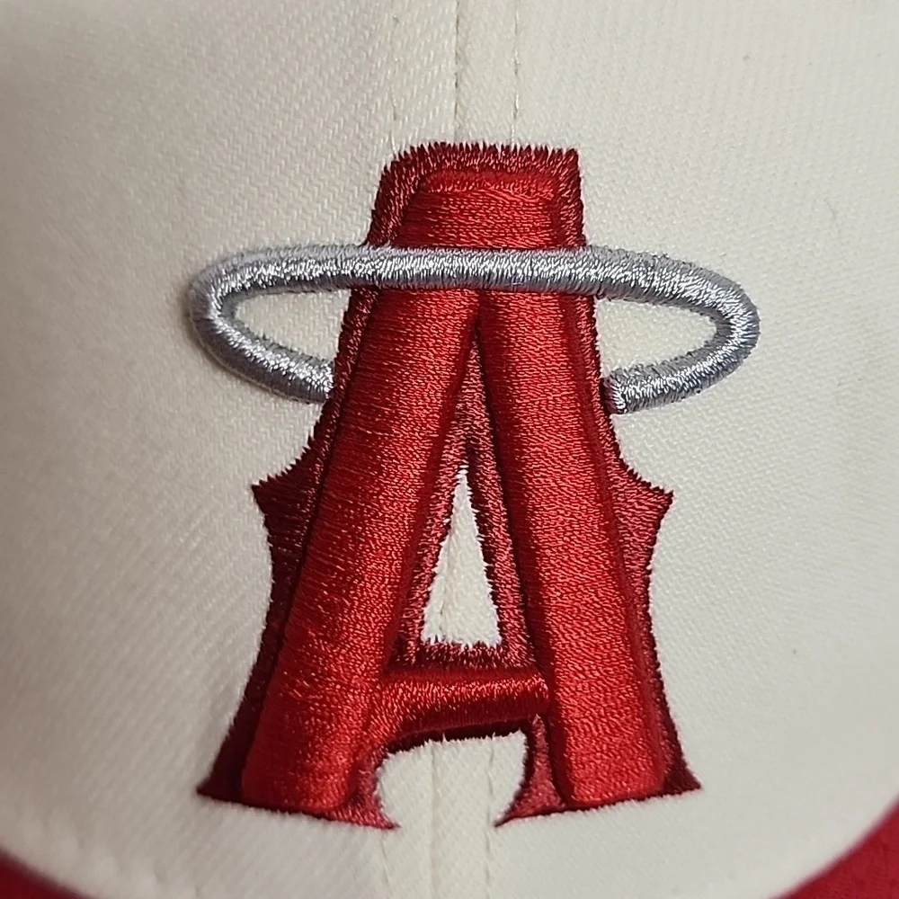Red and White Angels New Era large/XLarge 39Thirty Baseball Cap